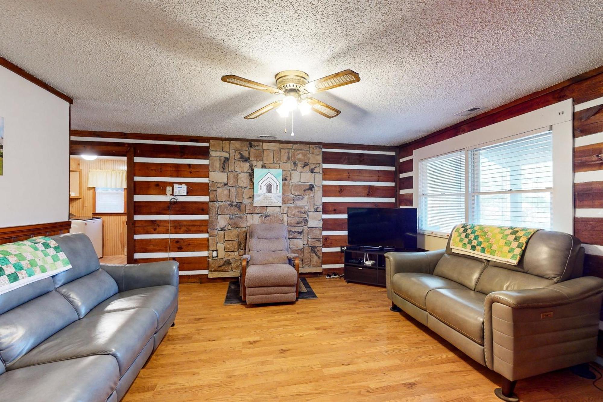 2 Bed 2 Bath Vacation Home In Whittier II Buitenkant foto