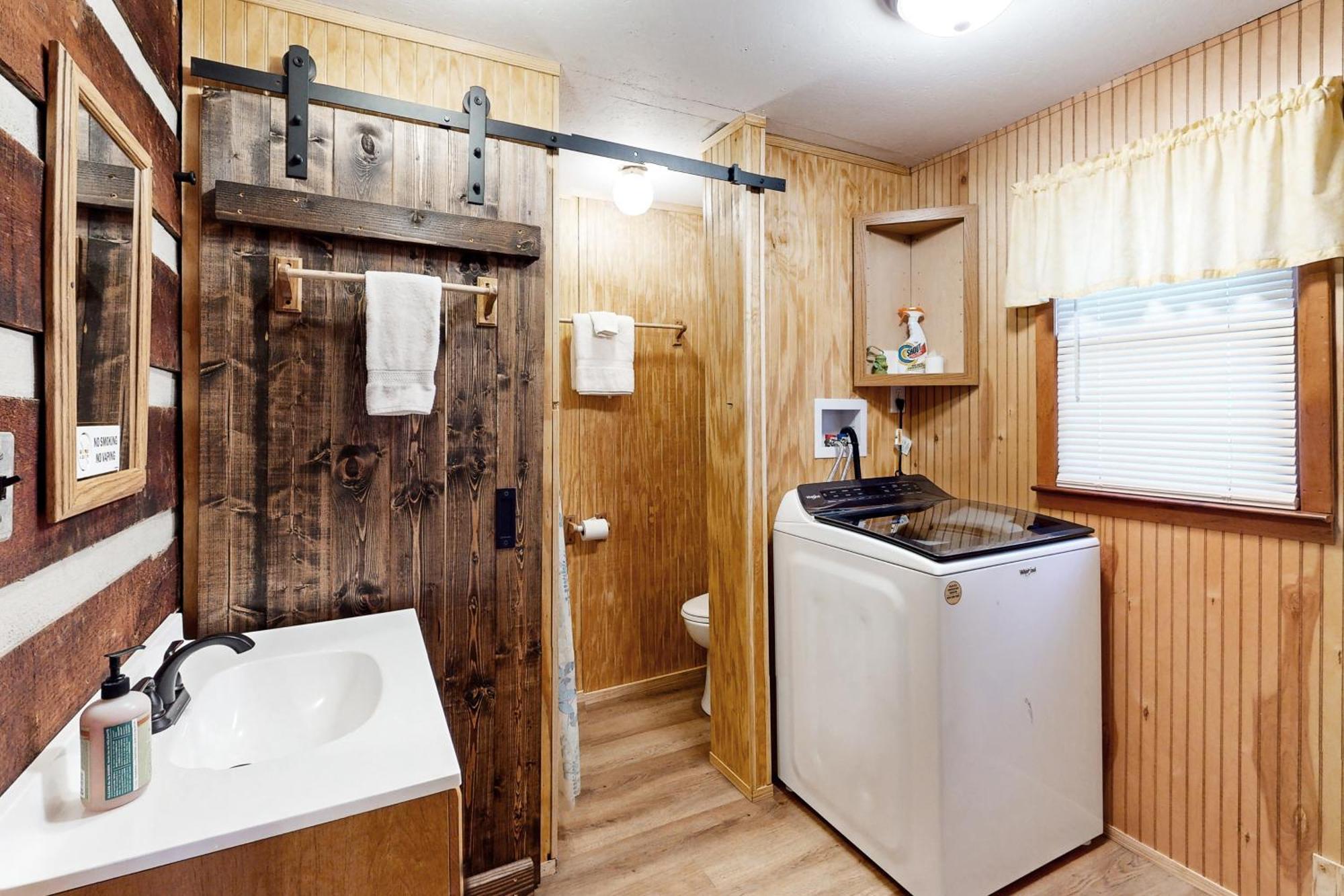 2 Bed 2 Bath Vacation Home In Whittier II Buitenkant foto