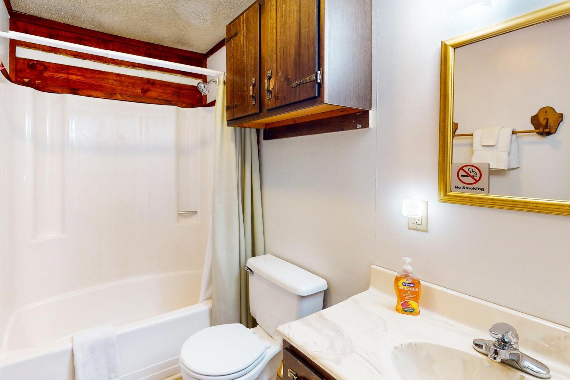 2 Bed 2 Bath Vacation Home In Whittier II Buitenkant foto
